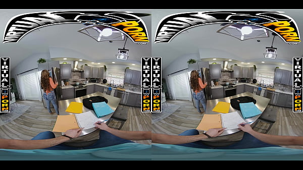 VIRTUAL PORN – Danny Steele Makes Out With His Stepmom Richelle Ryan Before Telling Her He Failed His Exam